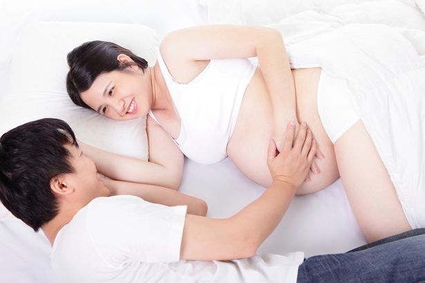 Mang thai 39 tuần quan hệ có sao không?