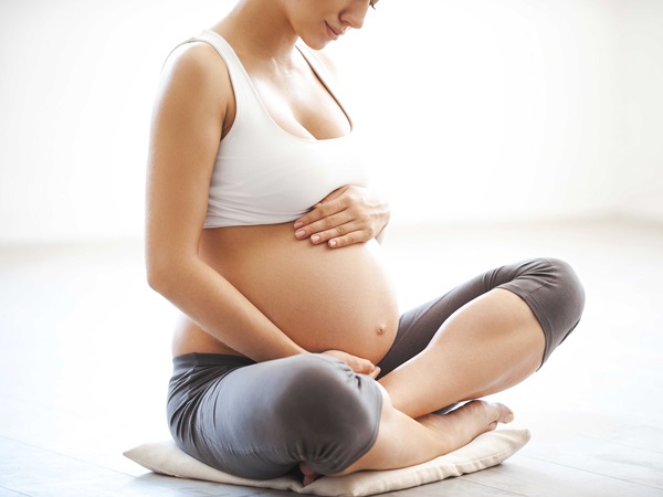 Mẹ bầu nên bổ sung sắt để tránh ảnh hưởng xấu đến thai nhi - Chela Ferr Forte
