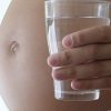 Axit folic, vitamin B12 và sắt đối với phụ nữ mang thai và cho con bú