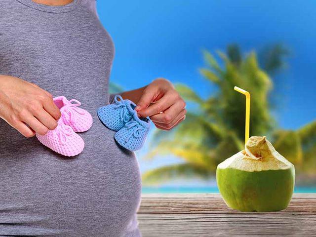 Nhau thai bám thấp có nên uống nước dừa?