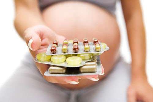 Mang thai có được uống thuốc bổ không?