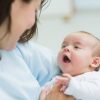 Sắt và canxi cho bé trong giai đoạn sơ sinh nên bổ sung bằng cách nào?