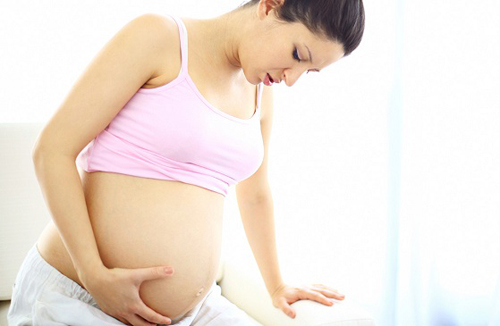 Bị đau lưng khi mang thai tuần 38 có nên bổ sung thêm canxi?