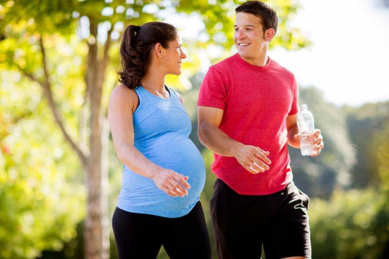 Mang thai 39 tuần có nên đi bộ không?