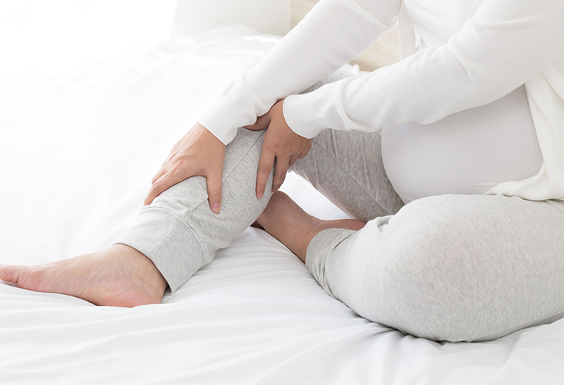 Bị đau nhức chân khi mang thai tháng cuối có nguy hiểm không?