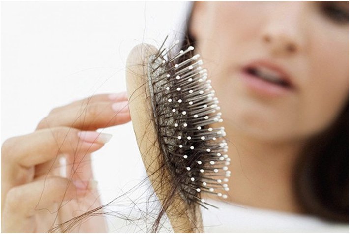 Nguyên nhân rụng tóc sau sinh và cách khắc phục