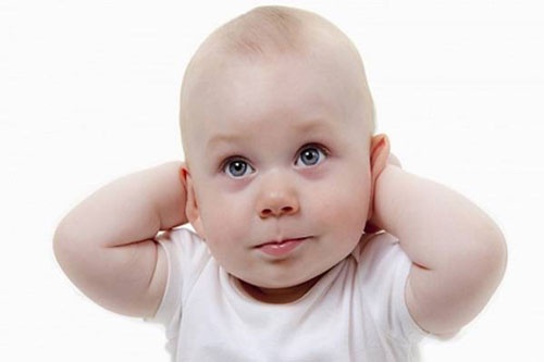Trẻ sơ sinh bị rụng tóc hói đầu có mọc lại được không?