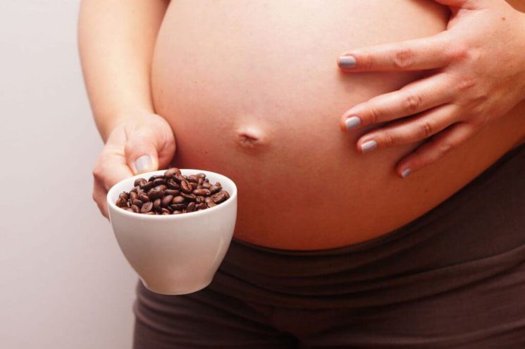 Mới có thai tháng đầu không nên ăn gì?