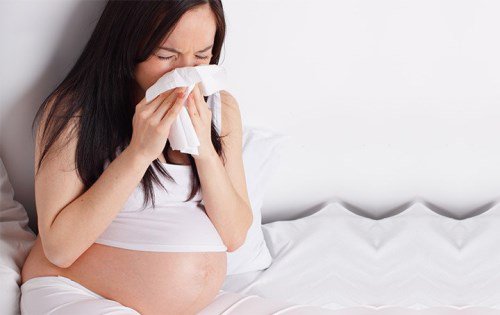 Mẹo trị ho và viêm họng khi mang thai an toàn và hiệu quả