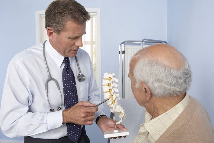 5 nguyên nhân gây loãng xương ở người cao tuổi