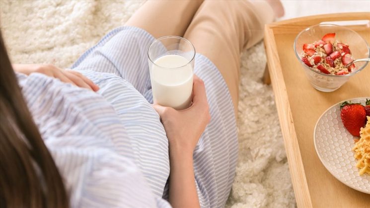 Mang thai con trai uống sữa đậu nành có sao không?