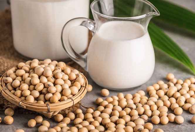 Muốn sinh con trai có nên uống sữa đậu nành?