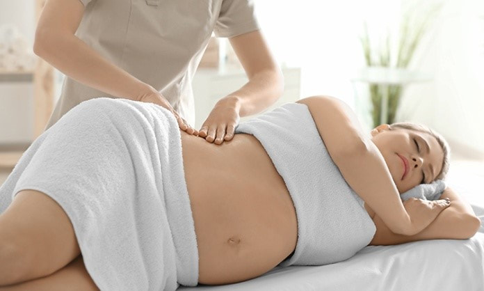 Cách massage giảm đau lưng cho bà bầu hiệu quả