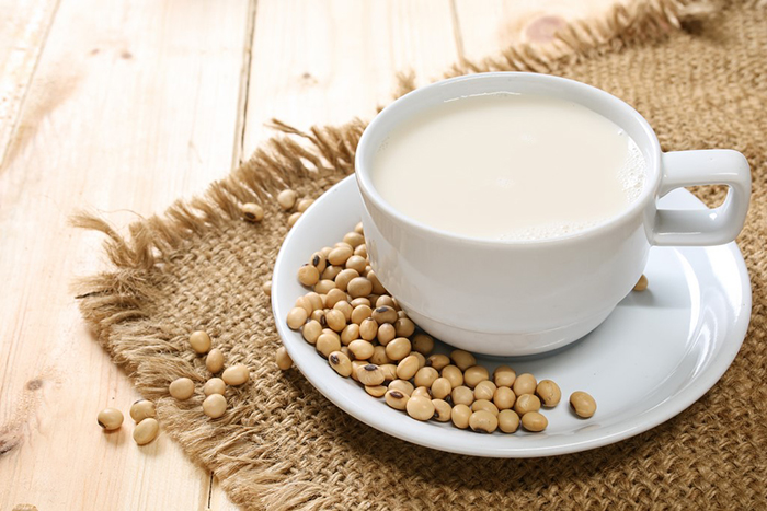 Mang thai 3 tháng đầu uống sữa đậu nành được không?
