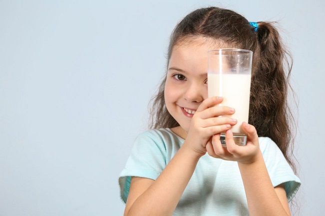 Uống nước gì để tăng chiều cao cho trẻ dậy thì?