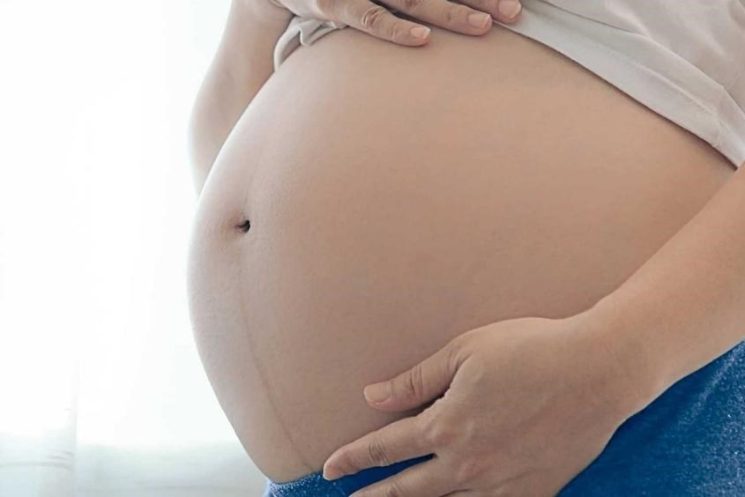 Dấu hiệu mang thai bé gái trong 3 tháng đầu