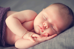 bổ sung gì cho trẻ sơ sinh ngủ ngon