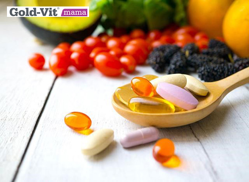 Uống vitamin tổng hợp có nóng không?